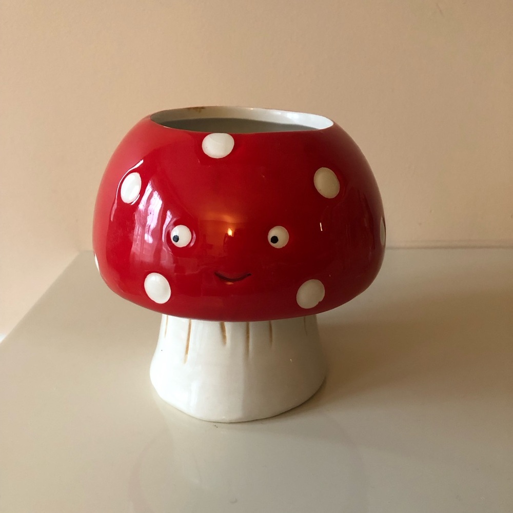 FLOWER POT Red Mushroom Ceramic Planter - Cute Polka Dot Home Art